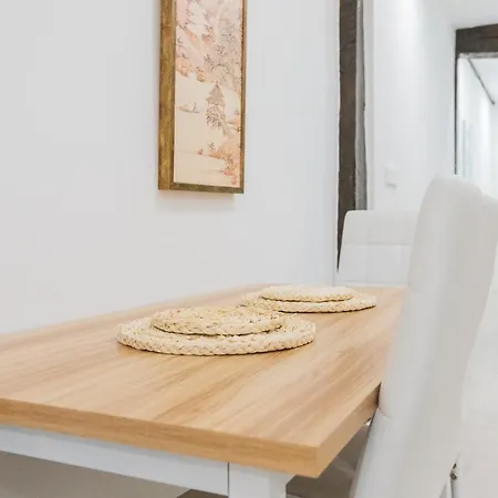 Beautiful Old Town By Next Stop Appartement